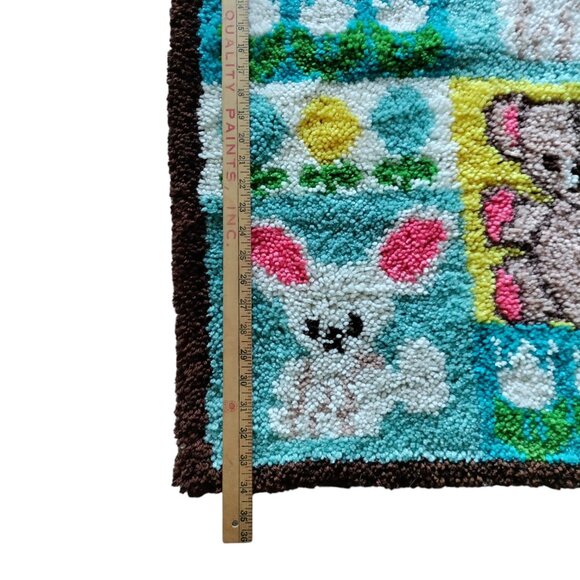 Latch Hook Bears Bunnies Floral Rug 23" x 34" Nursery Wall Hanging Vtg Completed - Picture 5 of 5